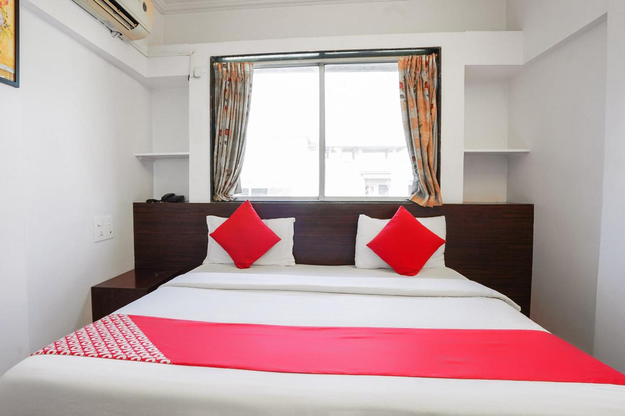 Hotel O The Royal Samrat Пюн Екстериор снимка