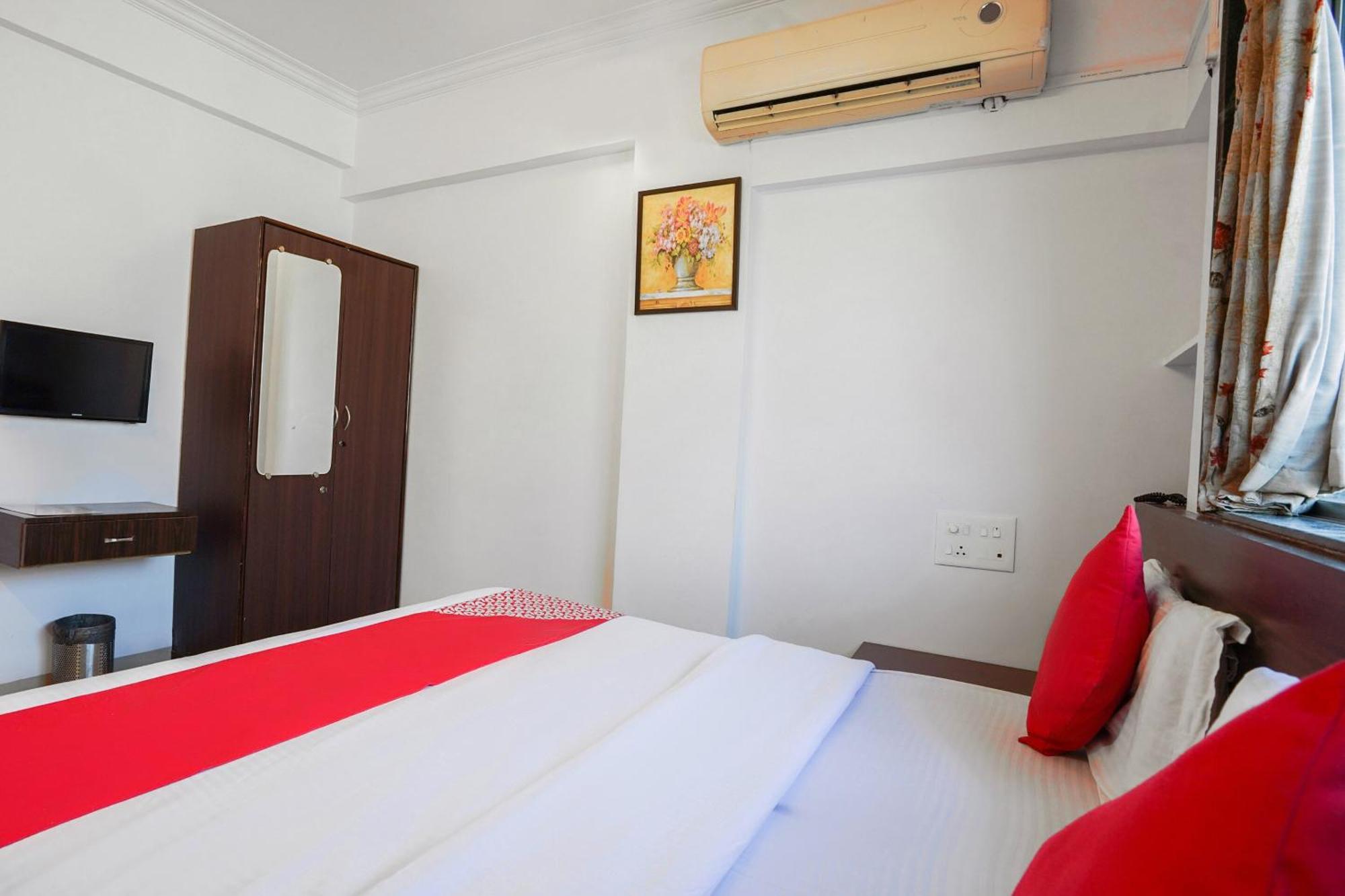 Hotel O The Royal Samrat Пюн Екстериор снимка