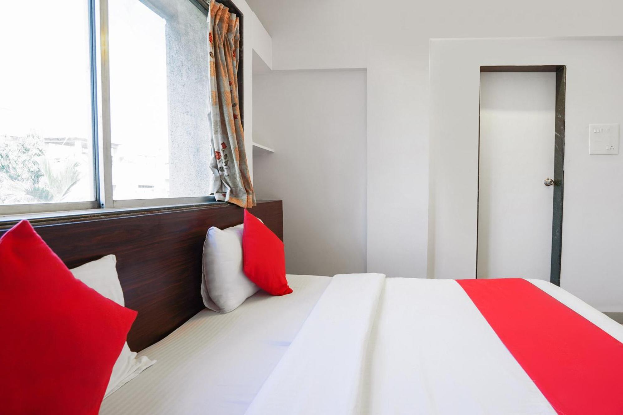 Hotel O The Royal Samrat Пюн Екстериор снимка